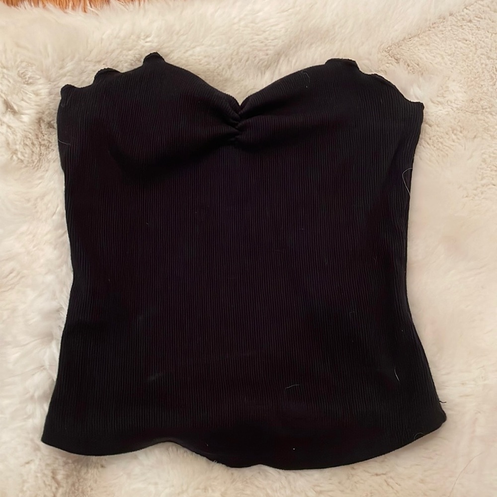 Black strapless tank